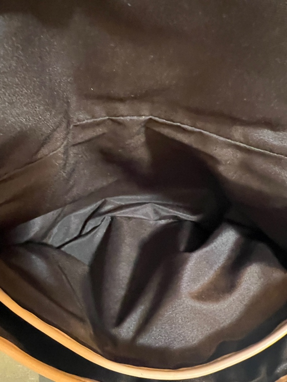 Vintage Coach Legacy Flap Duffle with Turn-Lock - Picture 6 of 7
